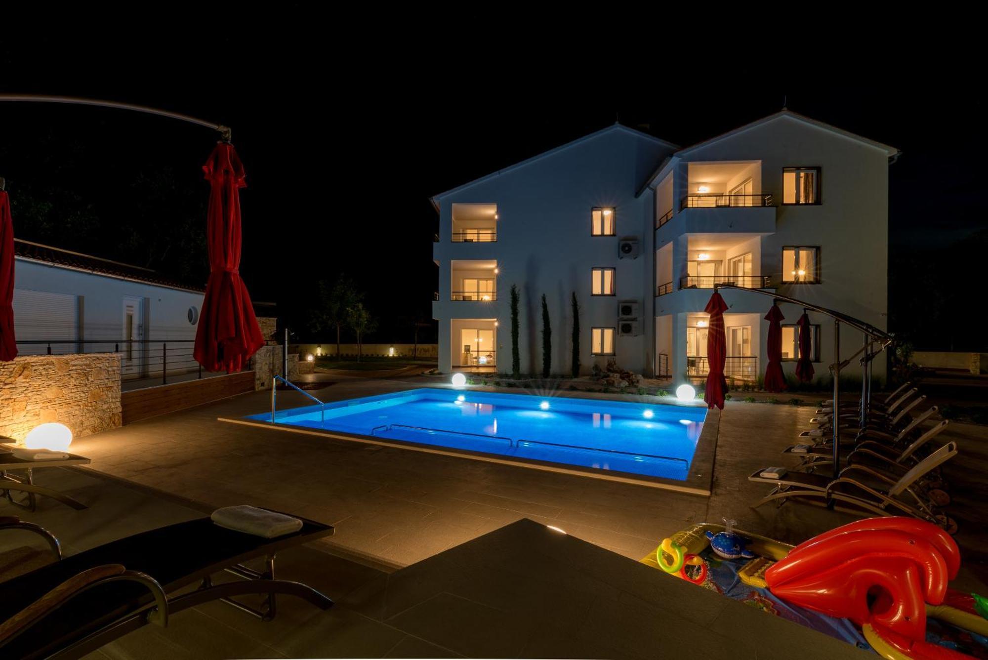 Villa Anja 2Nd Floor Peroj Kültér fotó