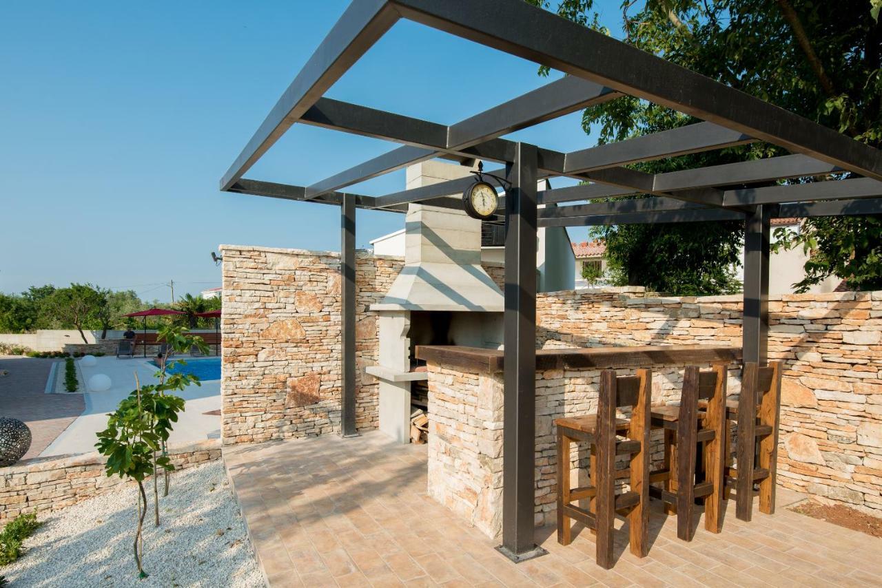Villa Anja 2Nd Floor Peroj Kültér fotó