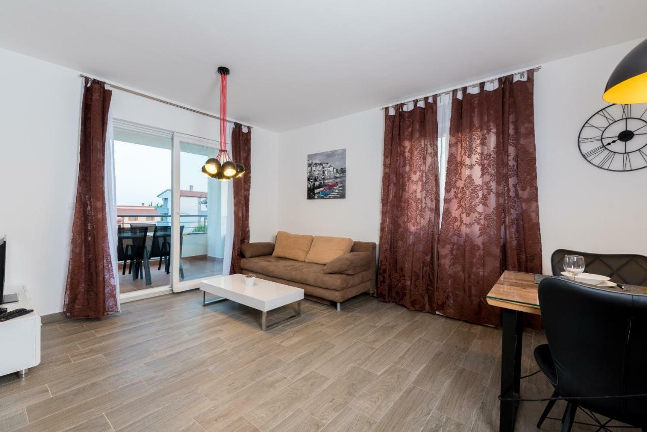 Villa Anja 2Nd Floor Peroj Kültér fotó